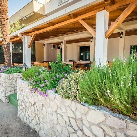 Apartments Galeb Блаце Екстериор снимка