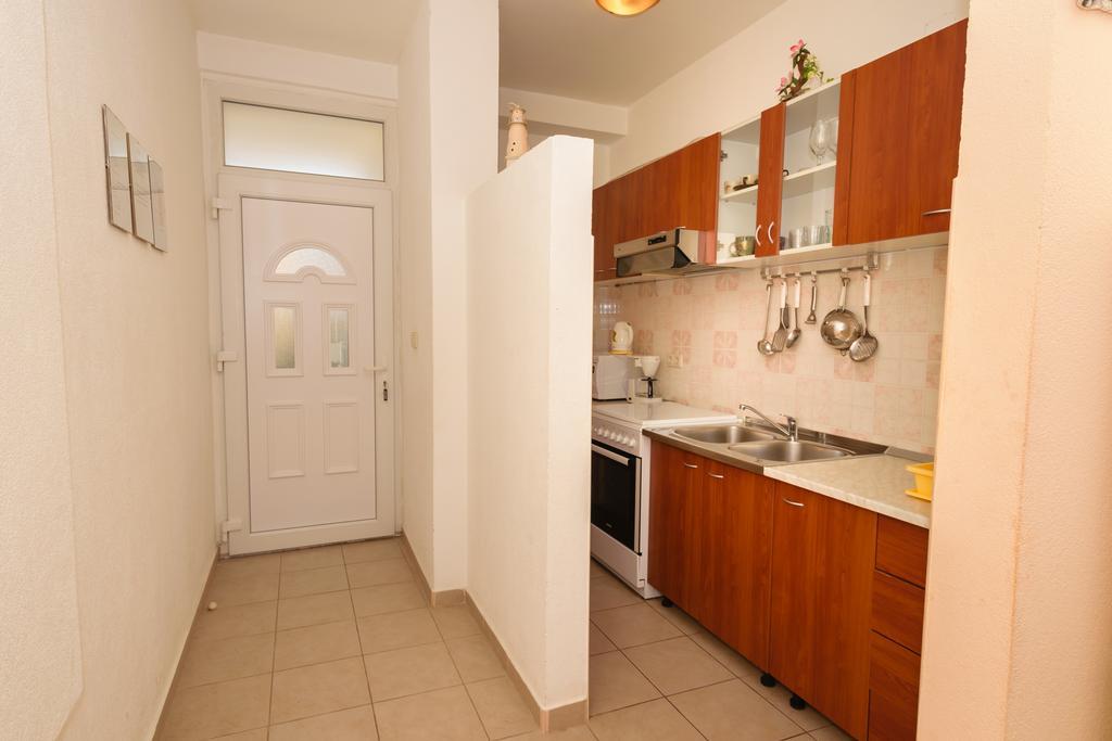 Apartments Galeb Блаце Екстериор снимка
