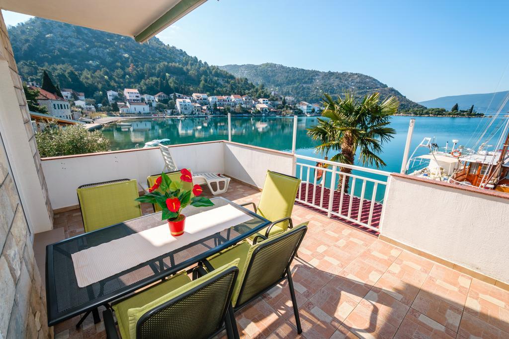 Apartments Galeb Блаце Екстериор снимка