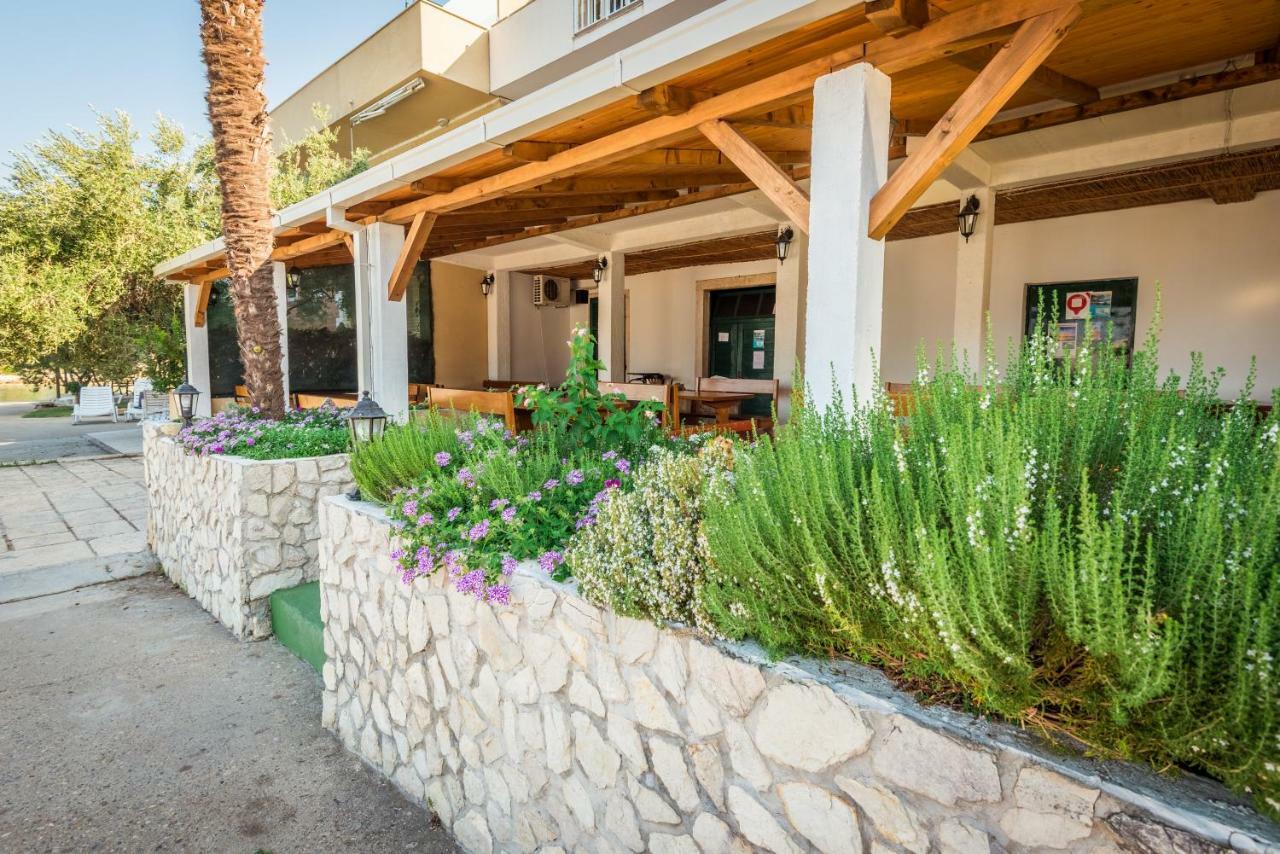 Apartments Galeb Блаце Екстериор снимка